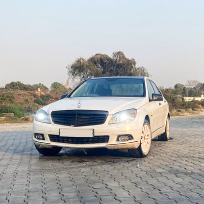 Mercedes C200 W204 (2009) | Street Legal